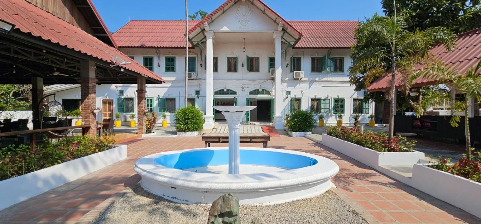 Sabaidee Guesthouse Луанґпхабанґ Екстер'єр фото
